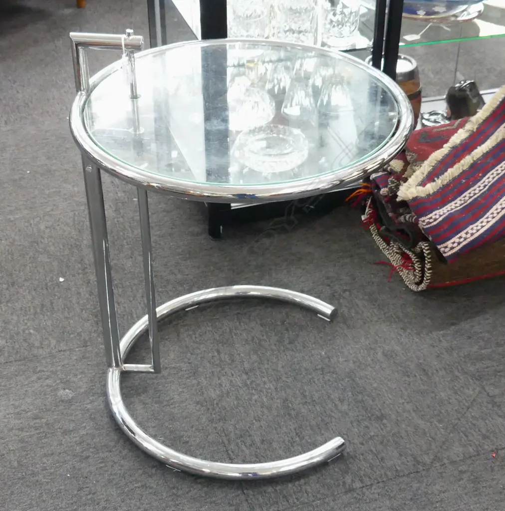 EILEEN GRAY E1027 STYLE ADJUSTABLE SIDE TABLE 515mm dia Image 1++