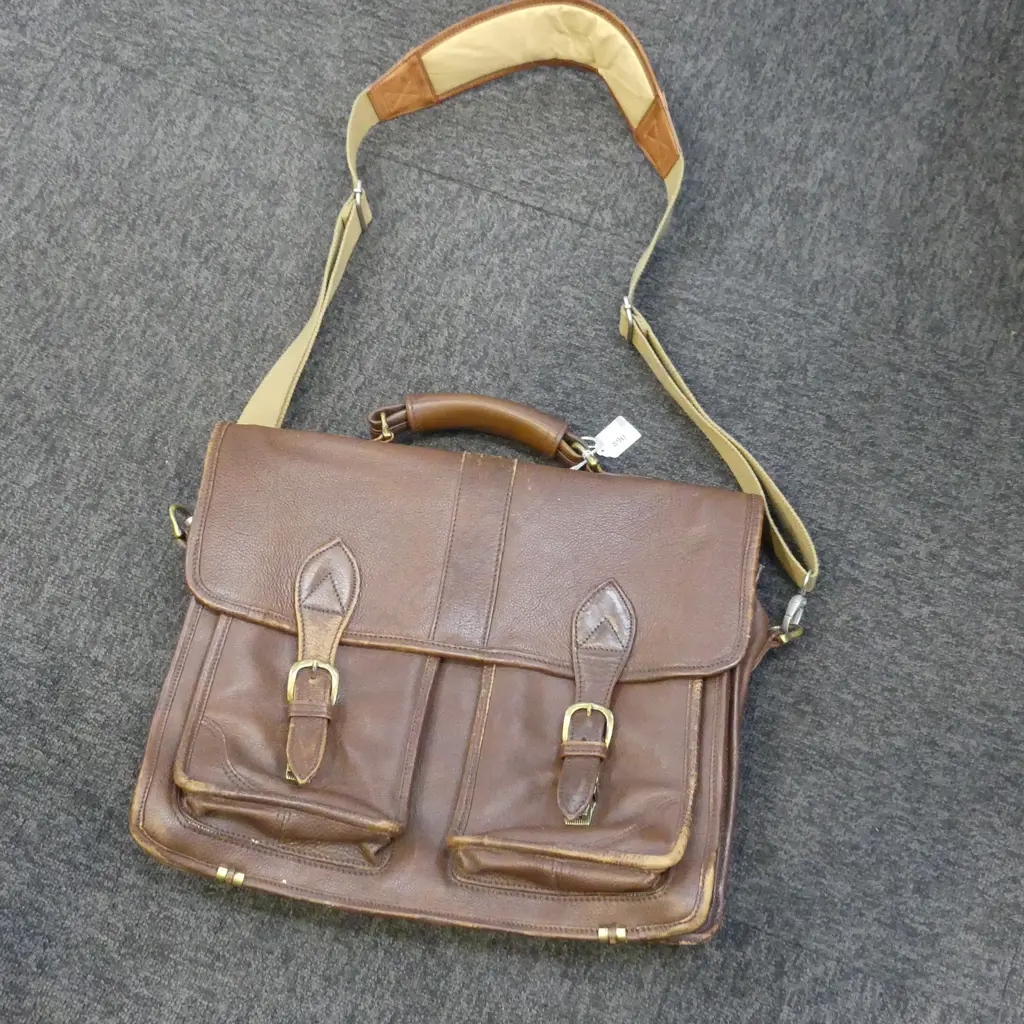 BROWN LEATHER SATCHEL, BUXTON NZ W.420mm Image 1++