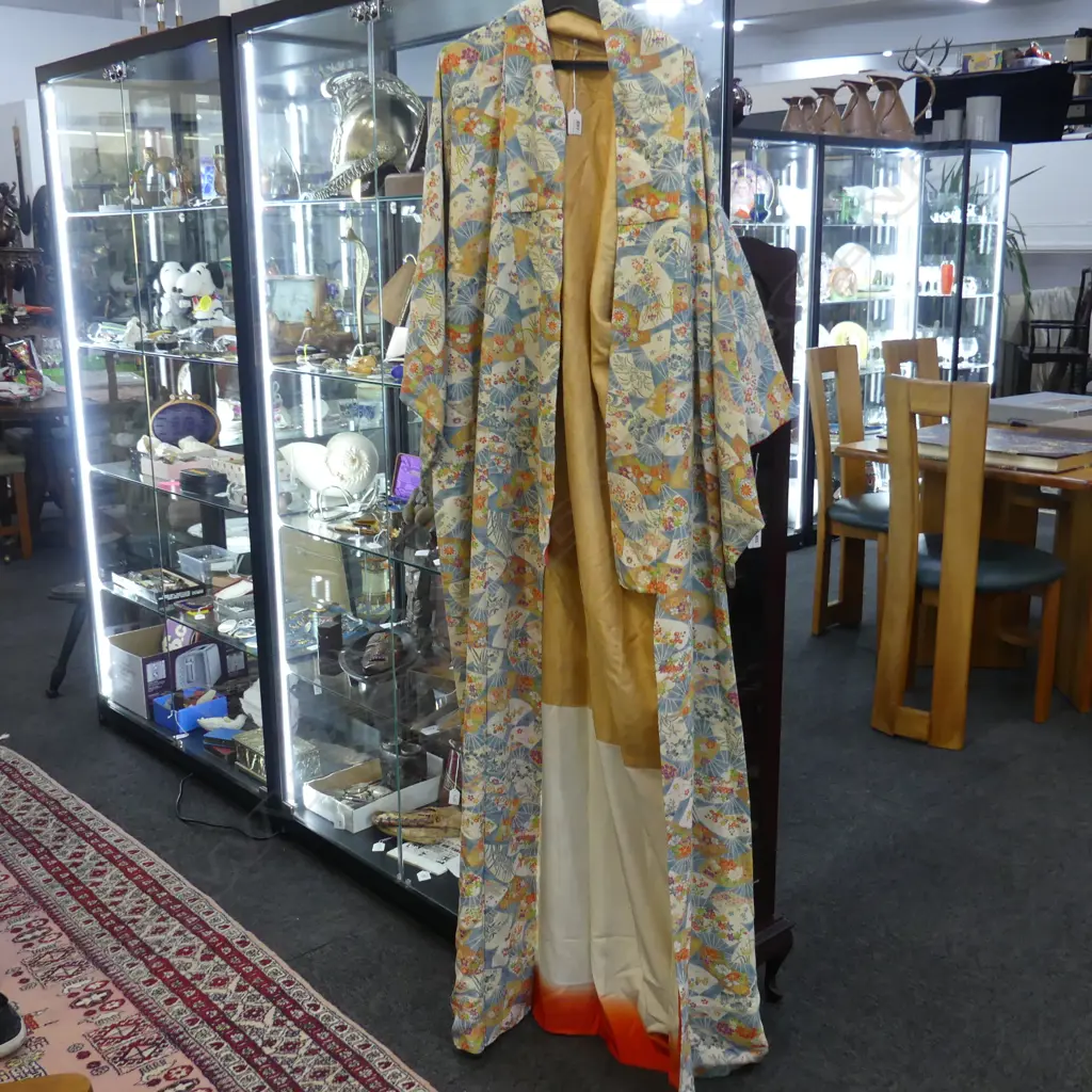 VINTAGE FULL LENGTH JAPANESE SILK KIMONO - FLORAL & FAN PRINT - FULLY LINED Image 1++