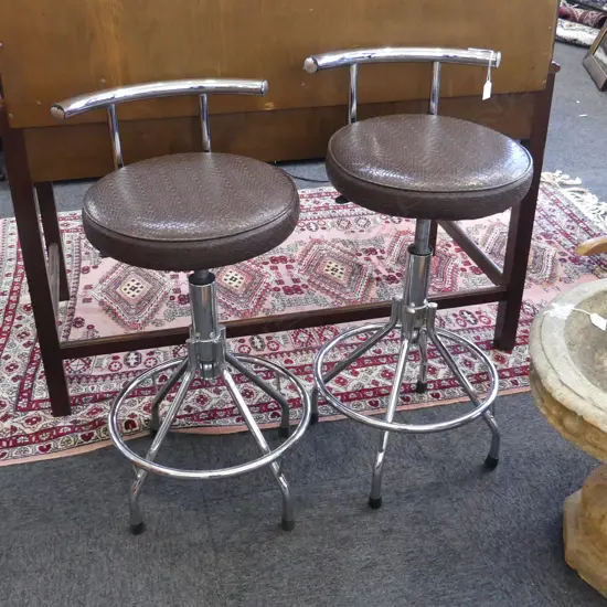 2 S/S REVOLVING BAR STOOLS H840mm