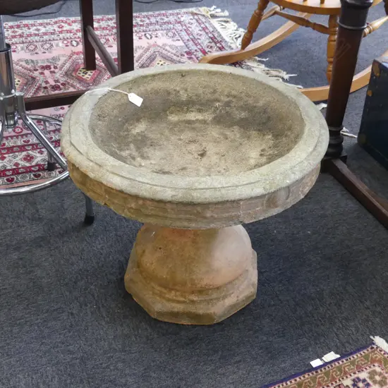 CONCRETE BIRD BATH H.480mm, 580mm dia