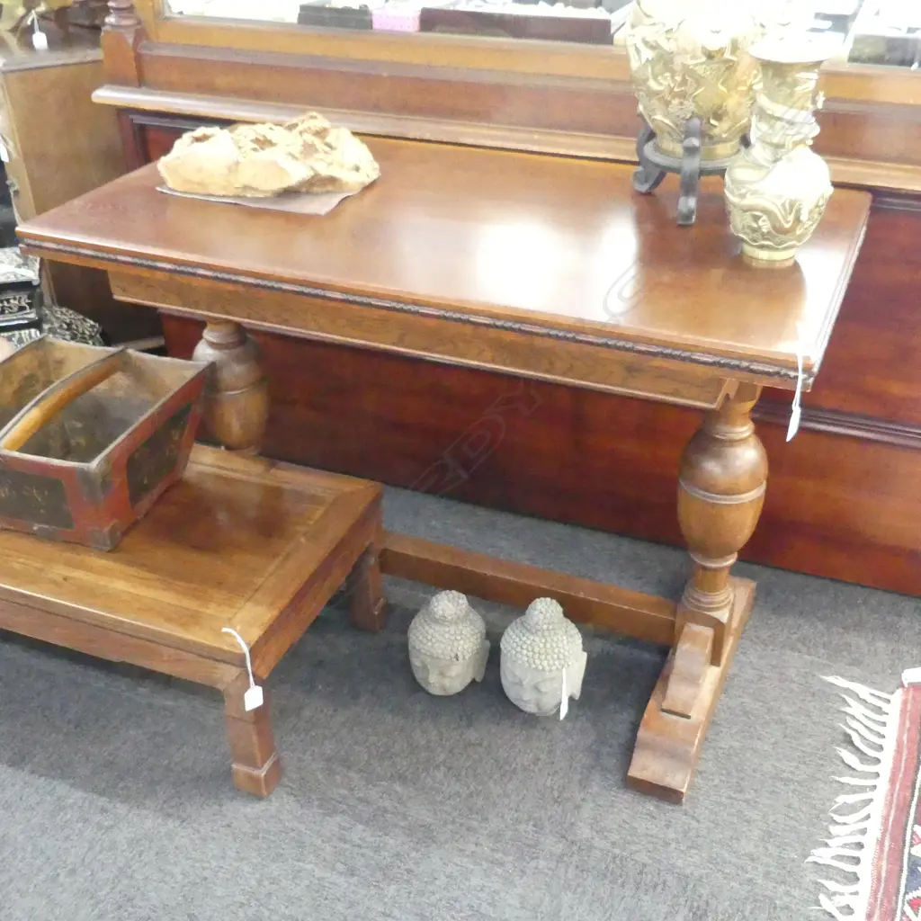 OAK HALL TABLE 1070x550x750mm Image 1++