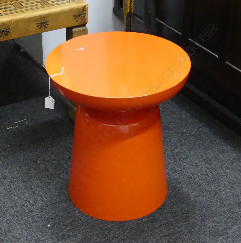 ORANGE METAL STOOL H.420mm Image 1++