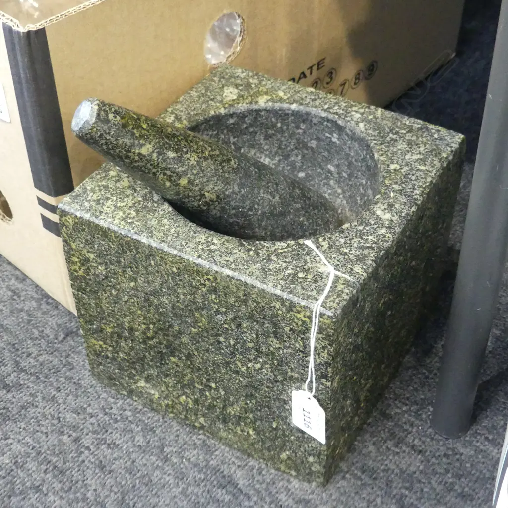 STONE CUBE MORTAR & PESTLE W.180mm Image 1++