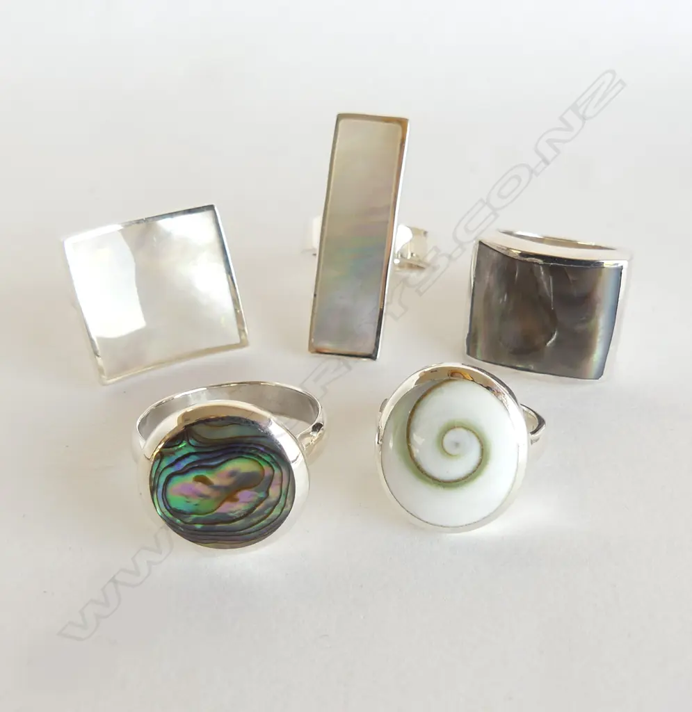 5 SILVER PAUA & MOP SET RINGS, NEW, VARIOUS SIZES Image 1++