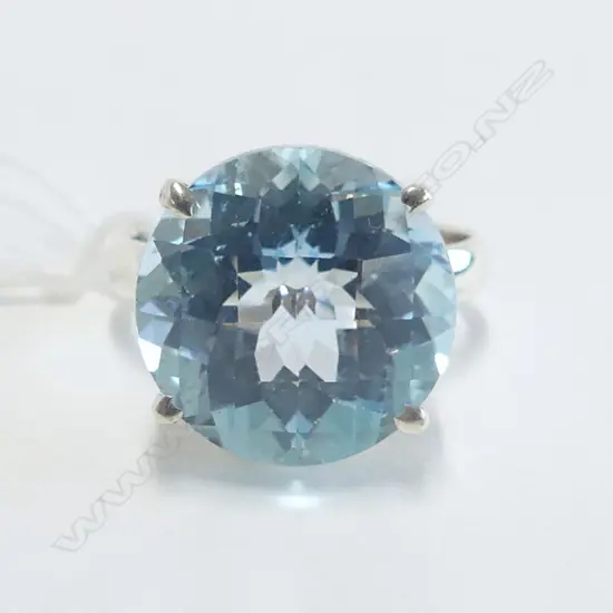 SILVER ROSE CUT BLUE TOPAZ RING, SIZE R