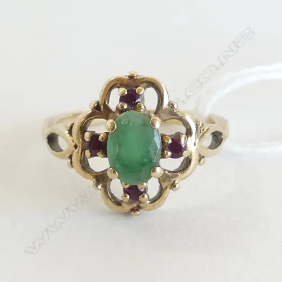 9CT GOLD RUBY & EMERALD DRESS RING WITH VALUATION SIZE N