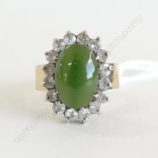 9CT GOLD & JADE LADYS DRESS RING SIZE J 1/2