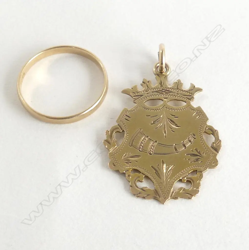 18CT GOLD WEDDER SIZE P 1.66gms/9ct GOLD MEDAL 3.44gms Image 1++