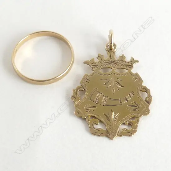 18CT GOLD WEDDER SIZE P 1.66gms/9ct GOLD MEDAL 3.44gms