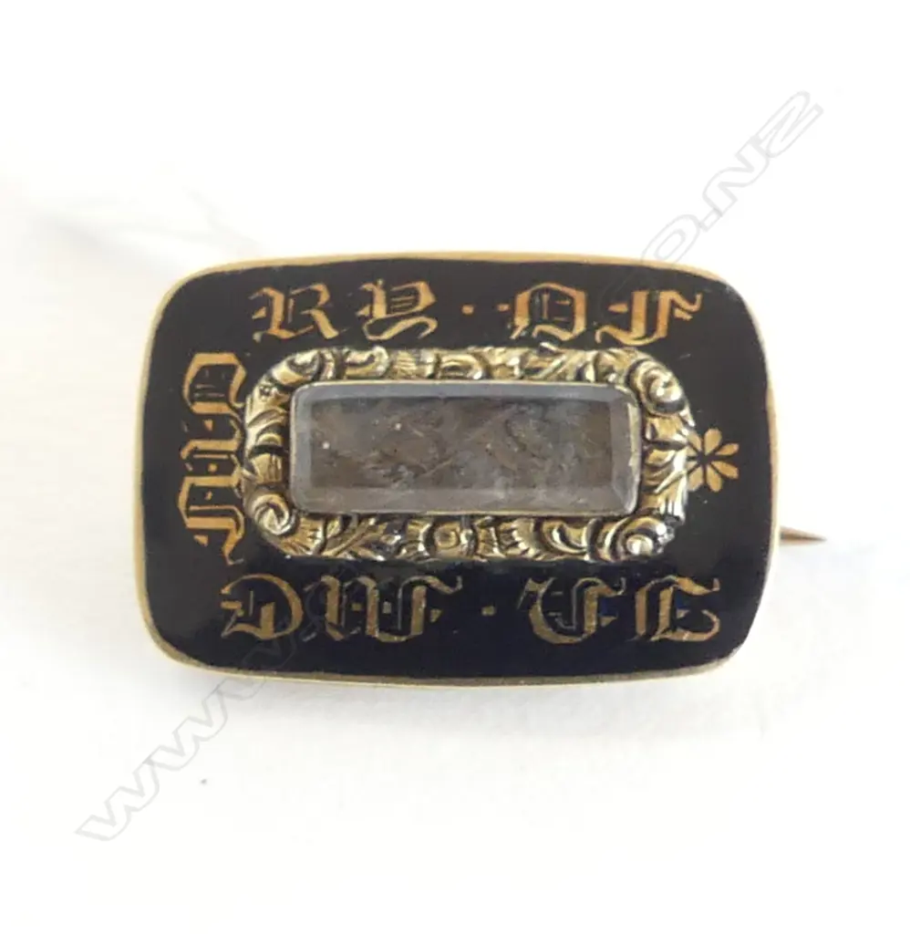 SM 14ct Y GOLD & BLACK ENAMEL MOURNING BROOCH, 'JANE HOLE 1849' TO REVERSE, 2.2gm, 20 x 10mm Image 1++