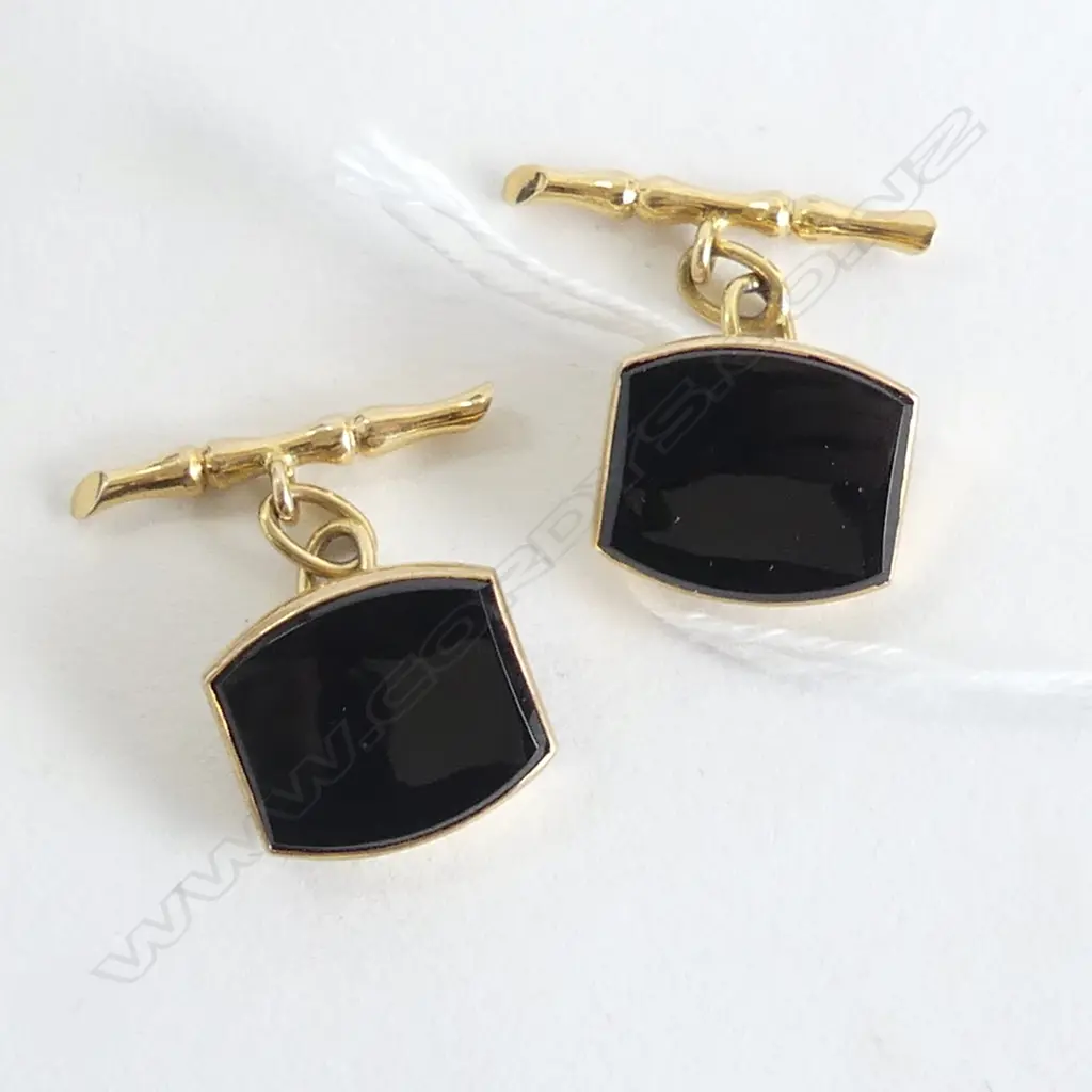 PR OF 14CT GOLD  & ONYX CUFFLINKS TOTAL WIEGHT 9G Image 1++
