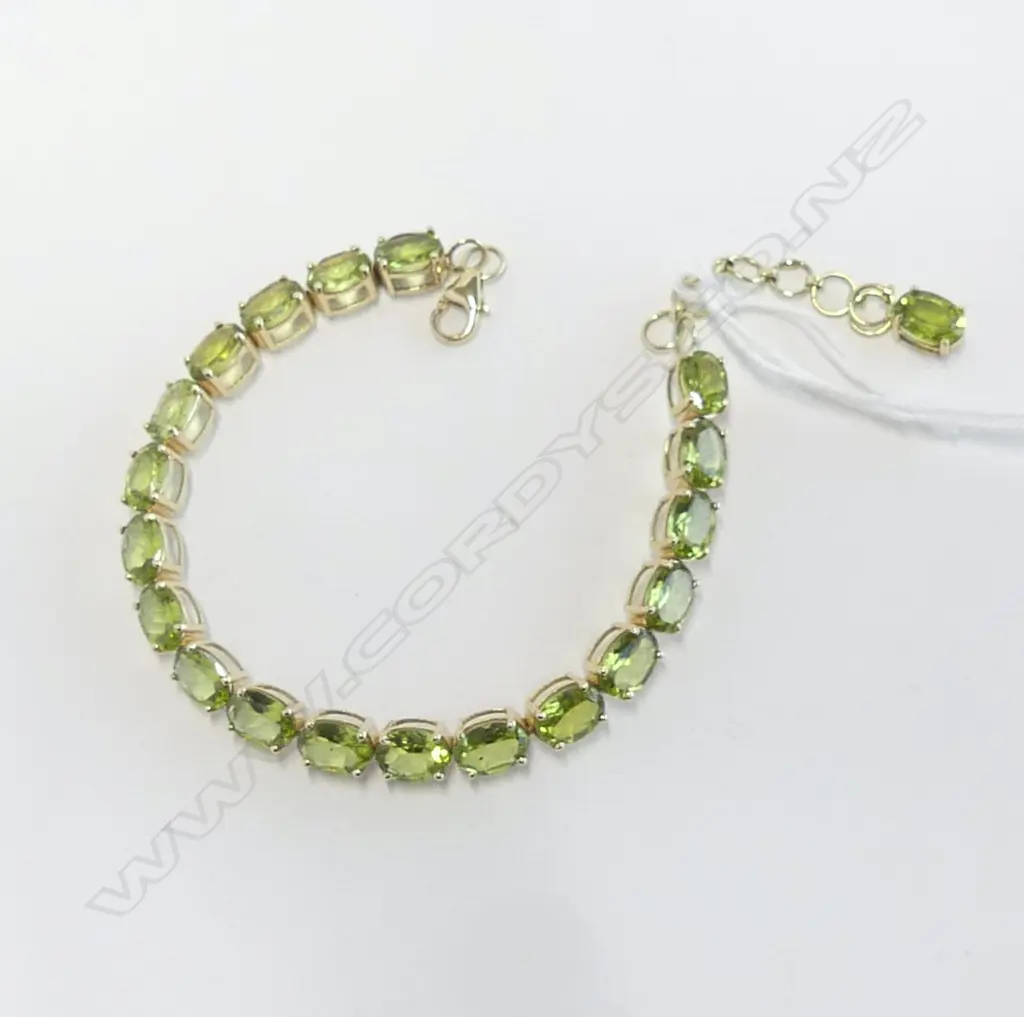 **RTV** 14ct GOLD & PERIDOT TENNIS BRACELET Image 1++