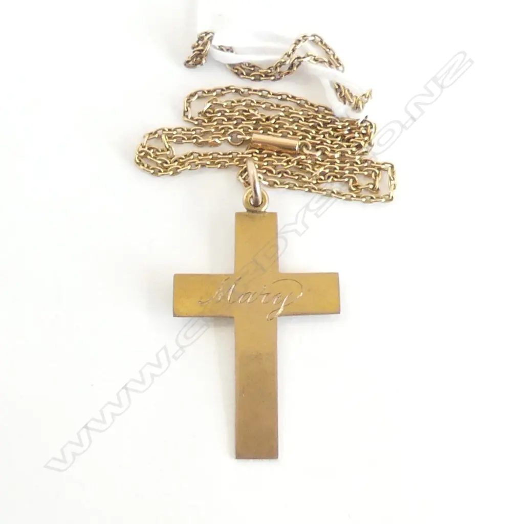 9CT GOLD CRUCIFIX ON 9CT GOLD CHAIN 6.1G Image 1++
