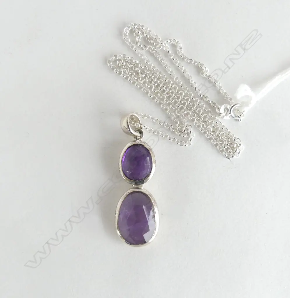 SILVER AMETHYST DOUBLE STONE PENDANT ON SILVER CHAIN Image 1++
