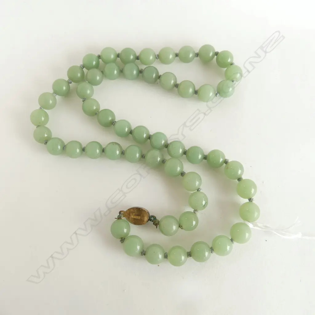 JADE BEAD NECKLACE w. SILVER GILT CLASP L.630mm Image 1++