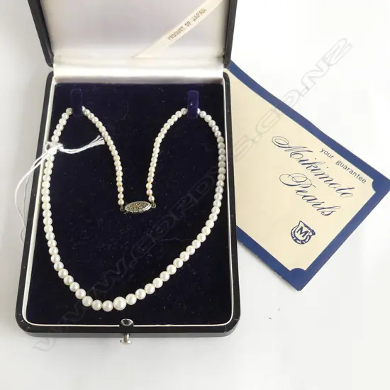 MIKIMOTO PEARL NECKLACE ?  L.430mm, w. ORIG. BOX. The clasp not Mikimoto marked.