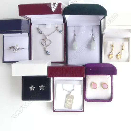 5 PRS STG SILVER EARRINGS, 2 NECKLACES & RING
