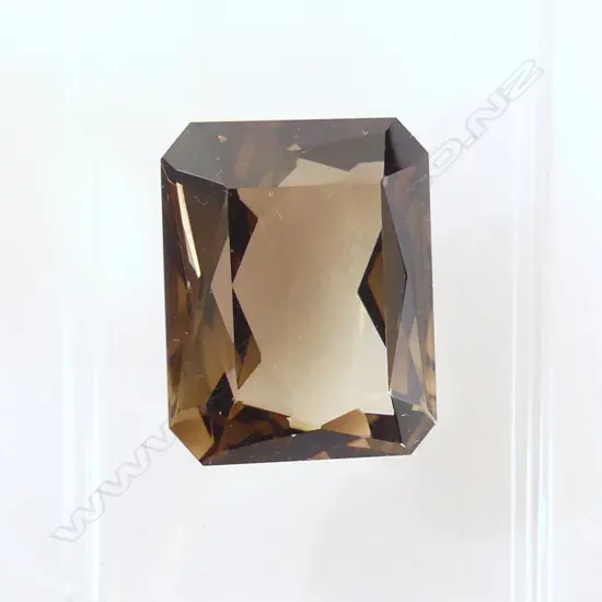 37.2CT SMOKEY QUARTZ, OCTAGON CUT 24x19x11mm
