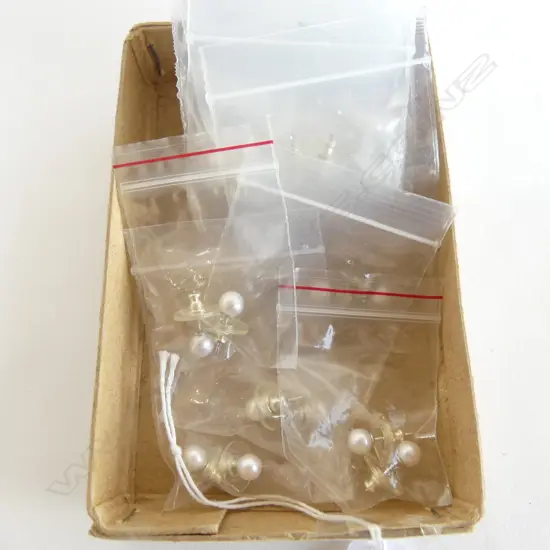 15 PRS SILVER SET FRESHWATER PEARL STUD EARRINGS, NEW