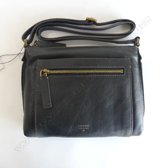 BLACK LEATHER FOSSIL BRAND HANDBAG, NEW
