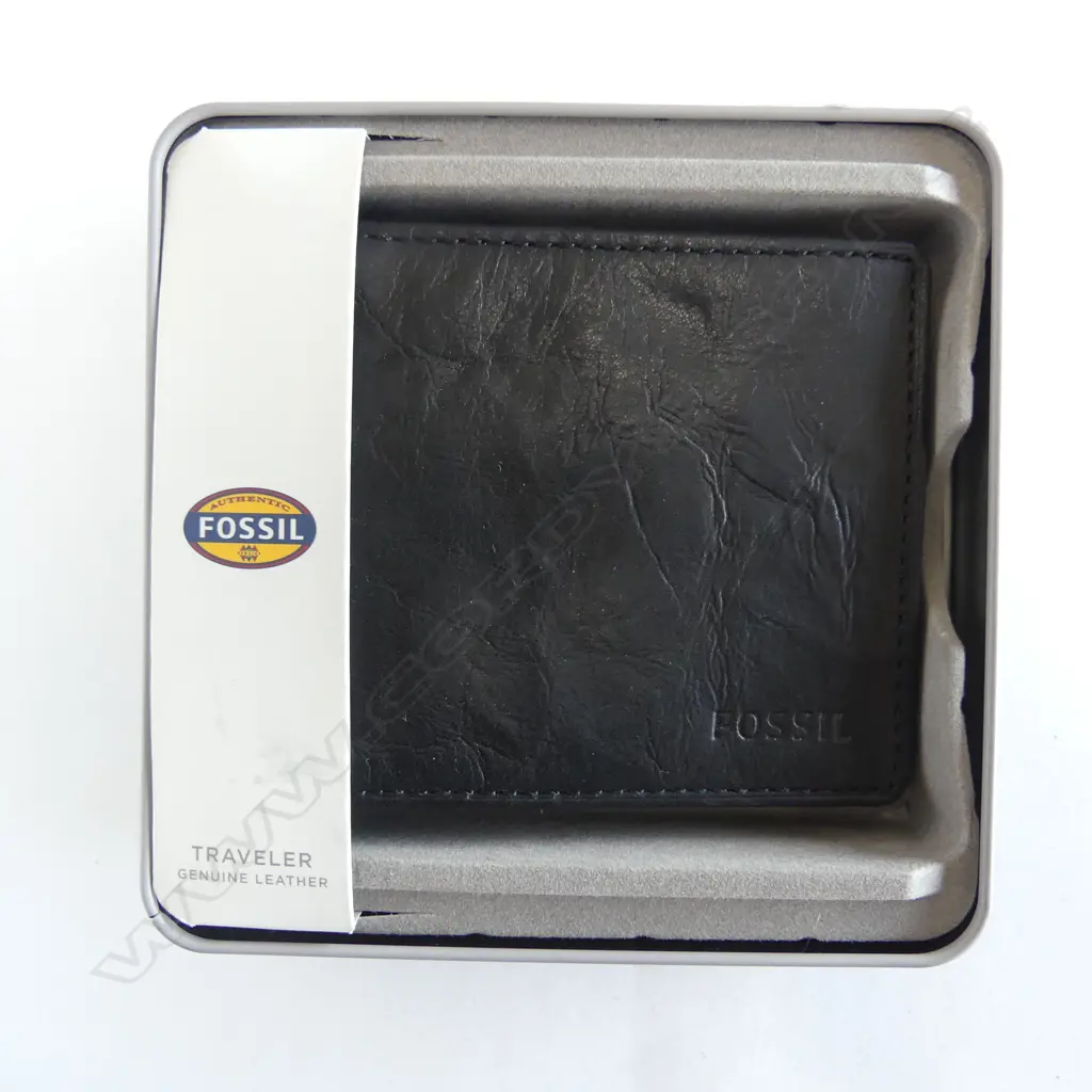 FOSSIL BRAND LEATHER WALLET, NEW Image 1++