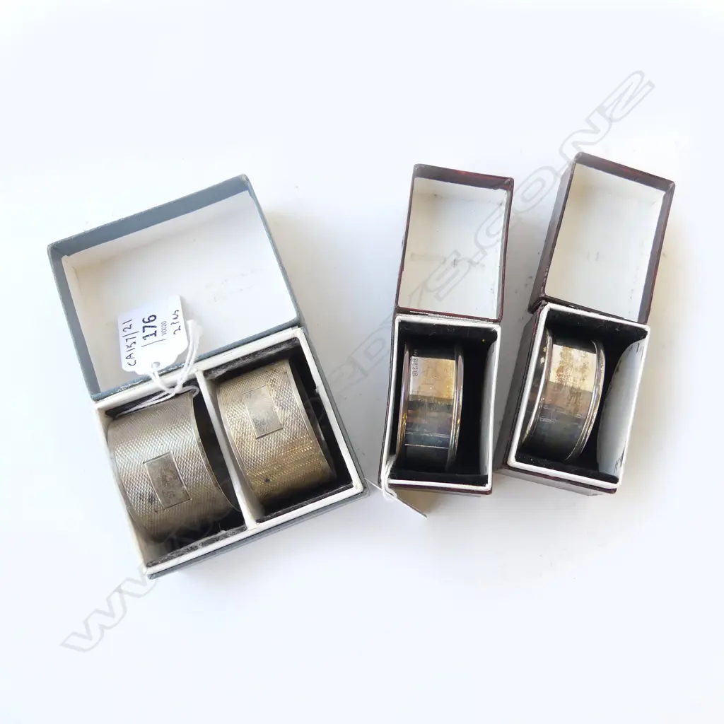 2PRS S/SILVER NAPKIN RINGS IN BOXES 77G Image 1++