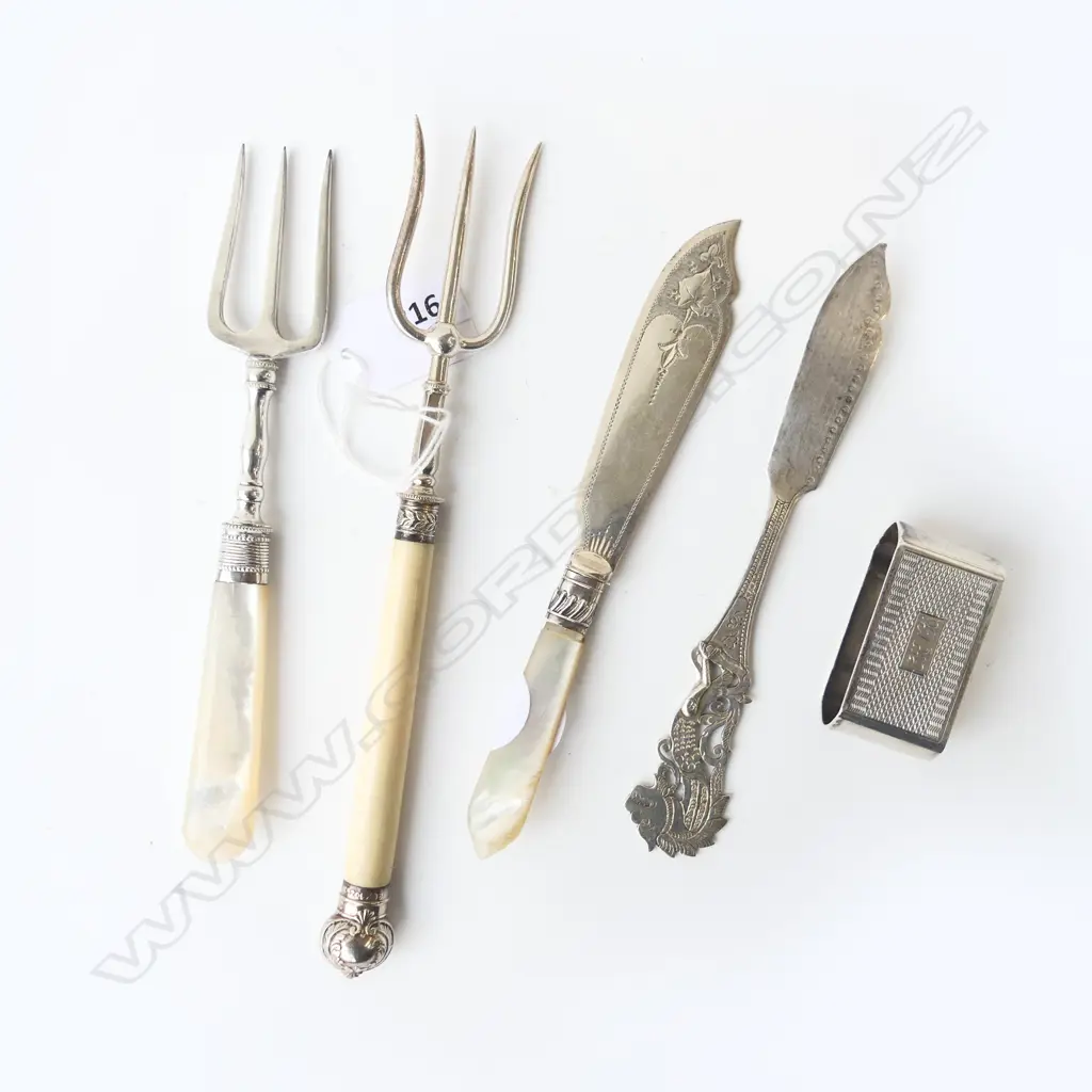 2 SETS CASED STG SILVER CUTLERY + NAPKIN RING 190gms + 4 OTHER Image 1++