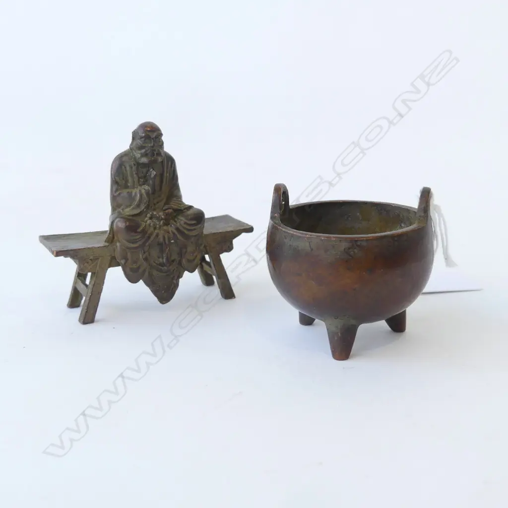 ORIENTAL BRONZE INCENSE BURNER 50mm dia + MAN ON BENCH H.70mm Image 1++