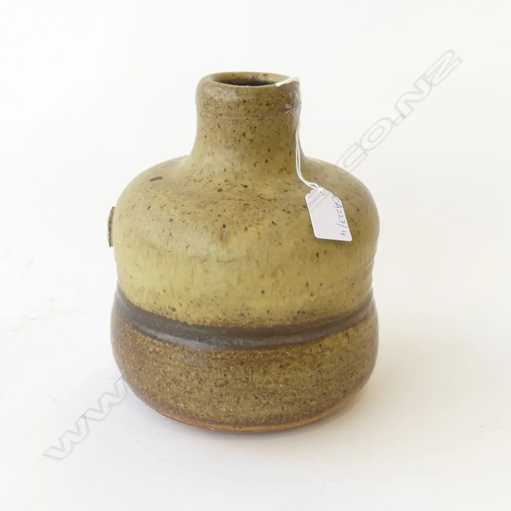DON THORNLEY STUDIO POTTERY VASE H.210mm Image 1++