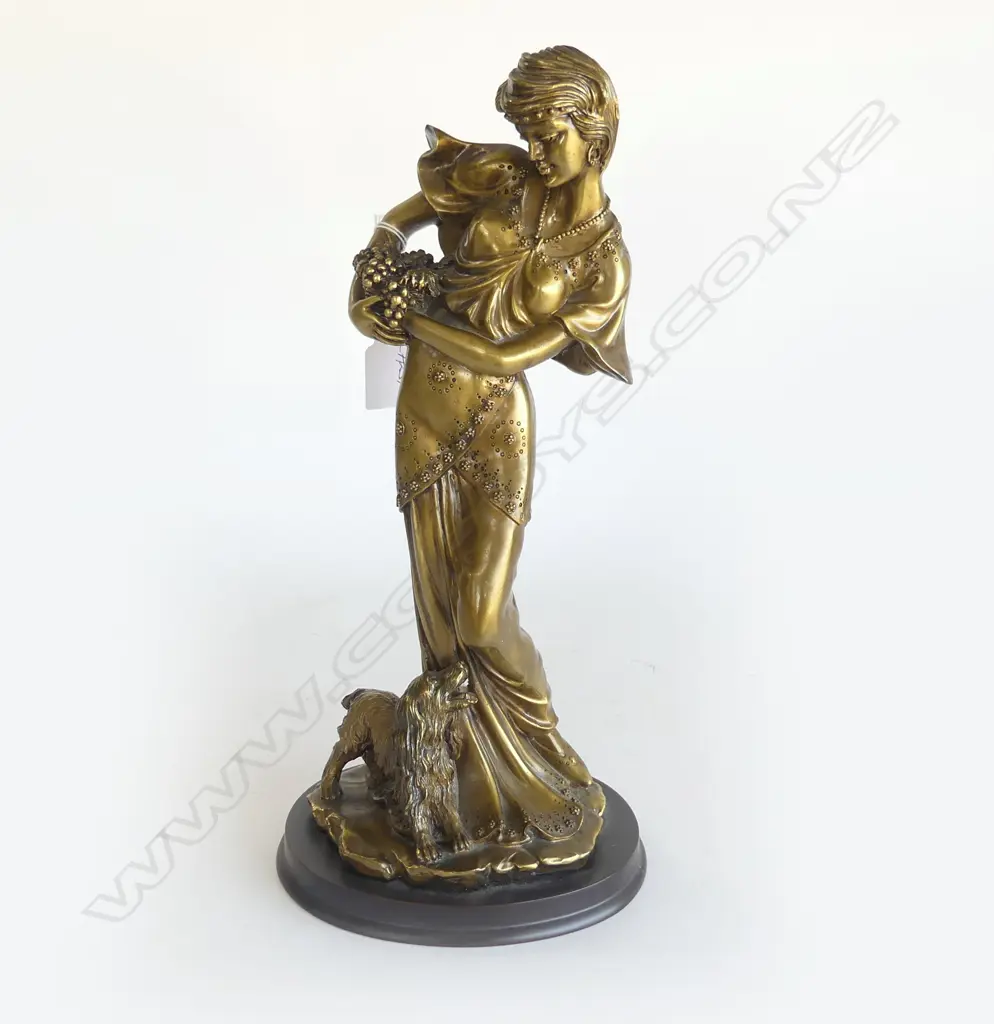 BRONZED RESIN FIGURE YOUNG WOMAN W GRAPES & DOG H.38mm Image 1++
