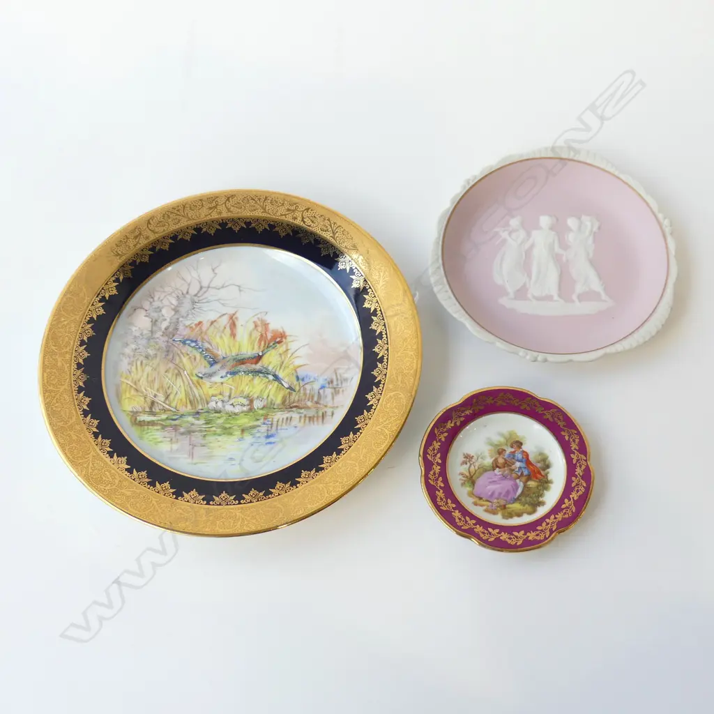 THREE LIMGOES FRANCE ITEMS – HAND PAINTED DUCK PLATE & TWO DISHES, D.80MM-190MM Image 1++