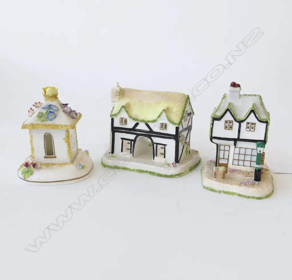 3 COALPORT HOUSES H.110mm Image 1++