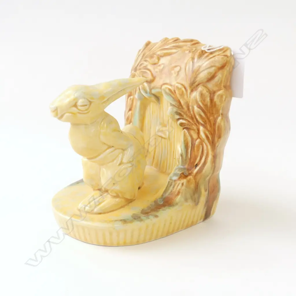 BESWICK BUNNY RABBIT BOOKEND #455, H.135MM L.120MM Image 1++