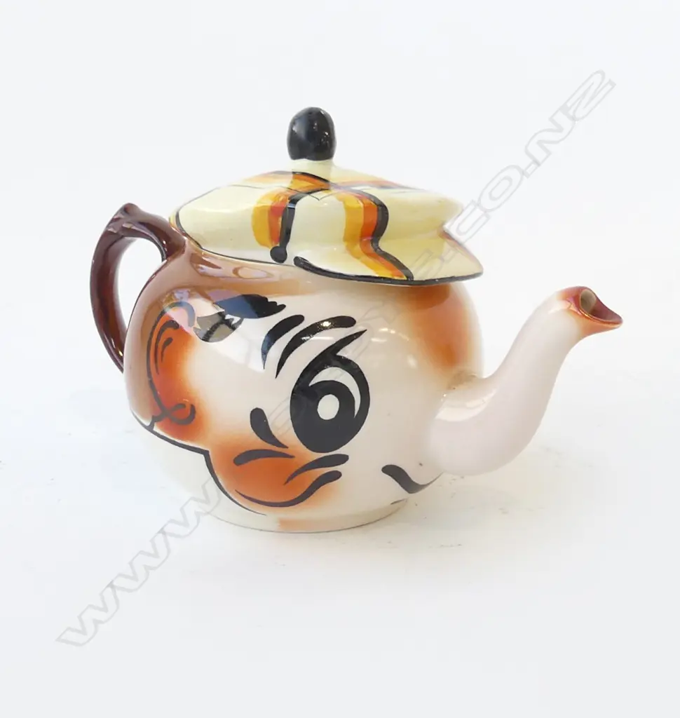 1950S WADE ANDY CAPP TEAPOT, 200 x 130mm Image 1++