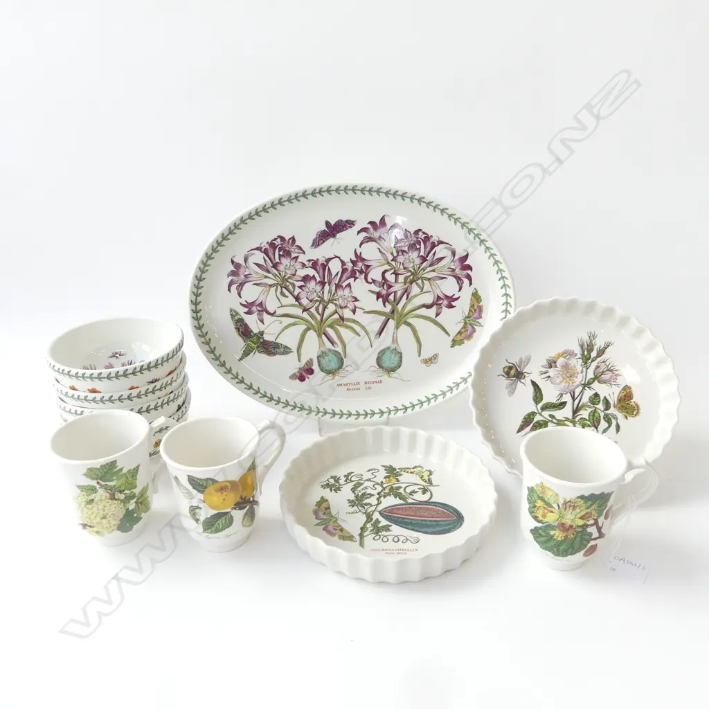 10 PCES PORTMEIRION; OVAL PLATTER 270x370mm, 2 DISHES 205mm dia, 3 MUGS, 4 CEREAL BOWLS Image 1++