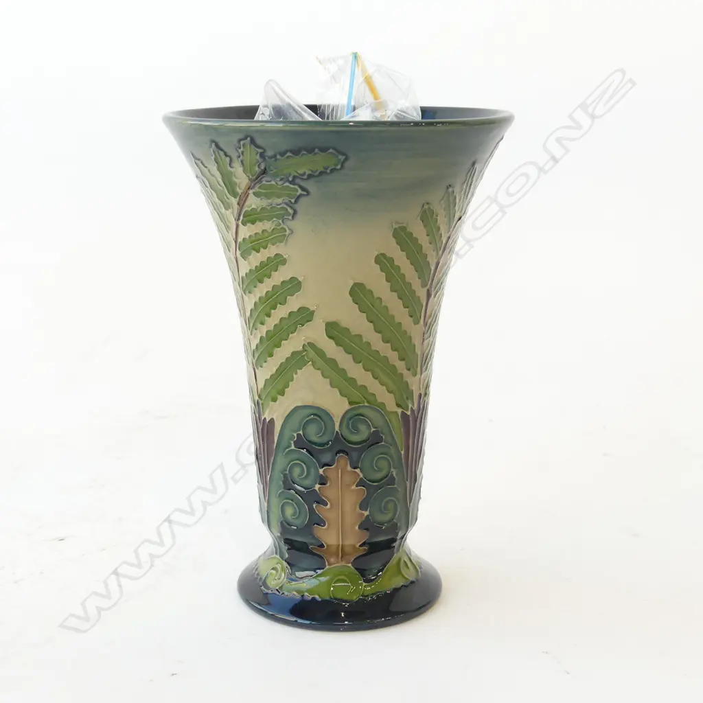 MOORCROFT PONGA/SILVER FERN TRUMPET VASE, RECEIPT INSIDE FOR $495 IN 1995, 100X140mm Image 1++