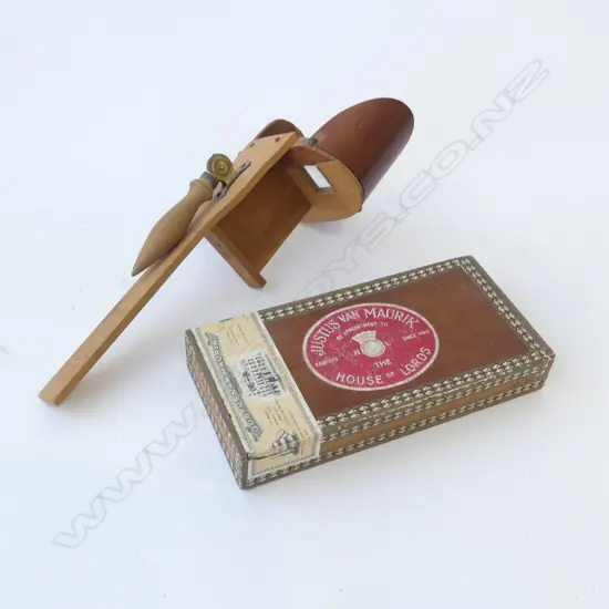 VINTAGE STEREOSCOPE & CARDS