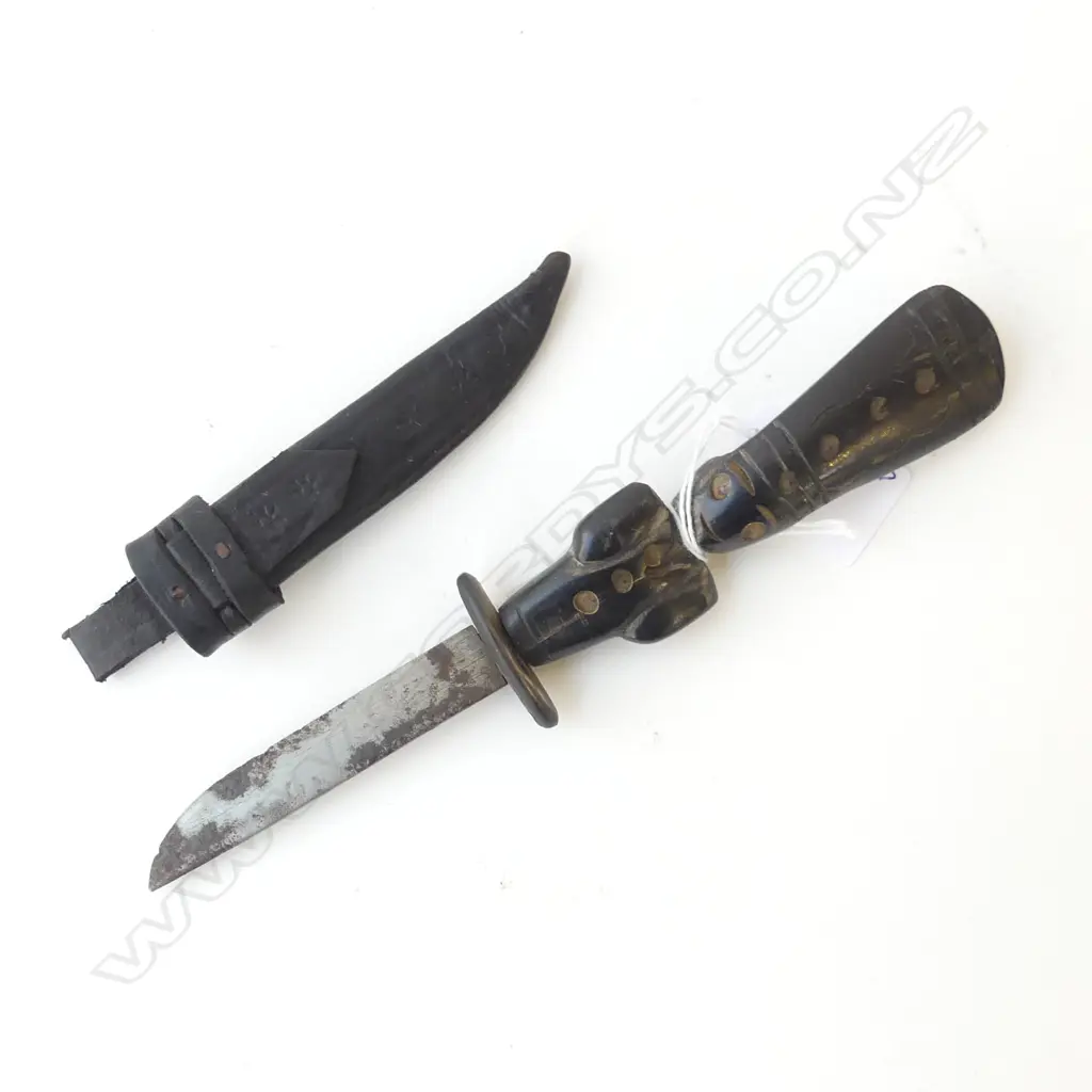  SMALL CARVED [BONE]? HANDLE KNIFE IN LEATHER SHEATH L230mm Image 1++