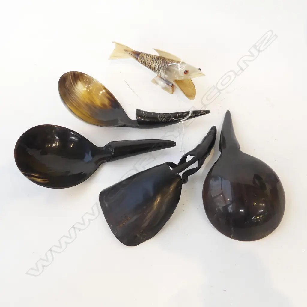 4 CARVED HORN SPOONS L270MM & HORN FISH L200MM Image 1++
