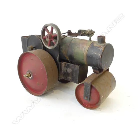 VINTAGE STEAM ENGINE MODEL L.250mm