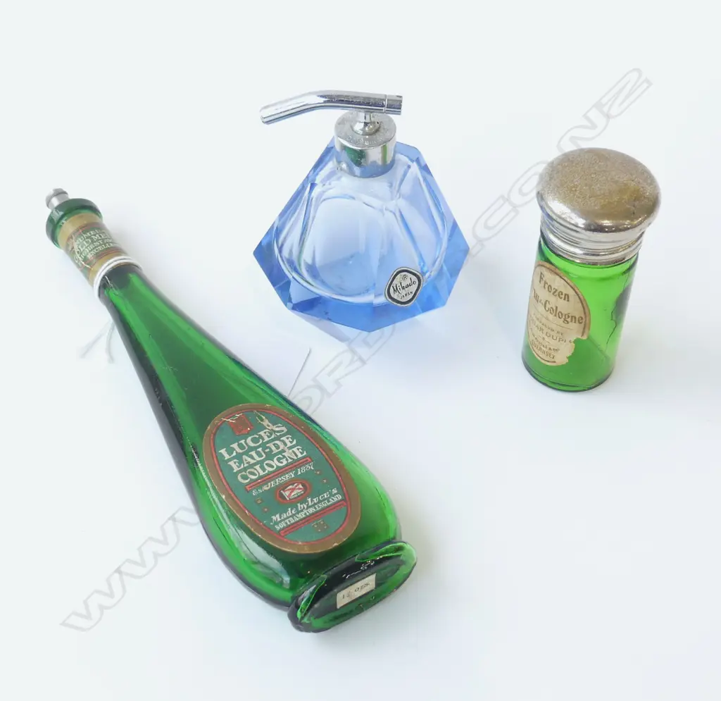TWO ANTIQUE GREEN GLASS COLOGNE BOTTLES & ART DECO BLUE GLASS PERFUME (NO ATOMISER), H.90MM-200MM Image 1++
