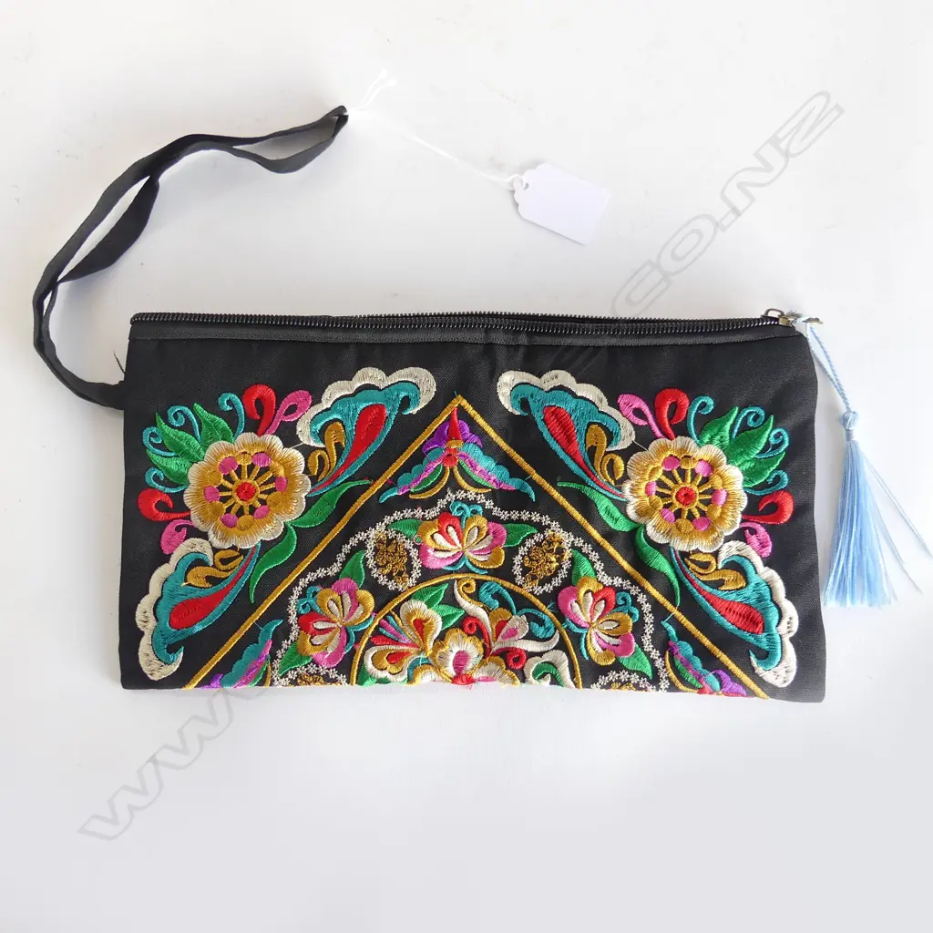 LADIES MULTI COLOURED EMBROIDERED PURSE, NEW Image 1++