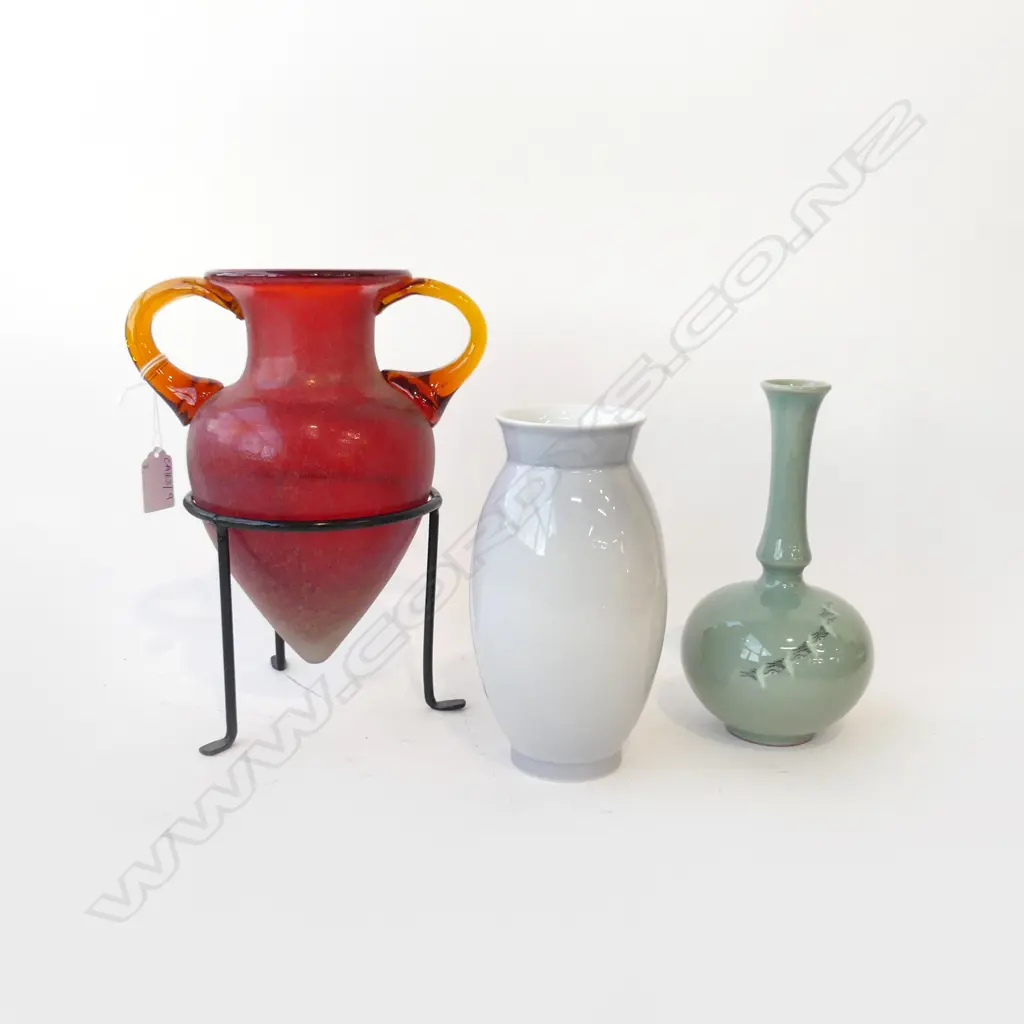 3 VASES; RED GLASS ON STAND H.255mm, CELADON, B&G DENMARK Image 1++