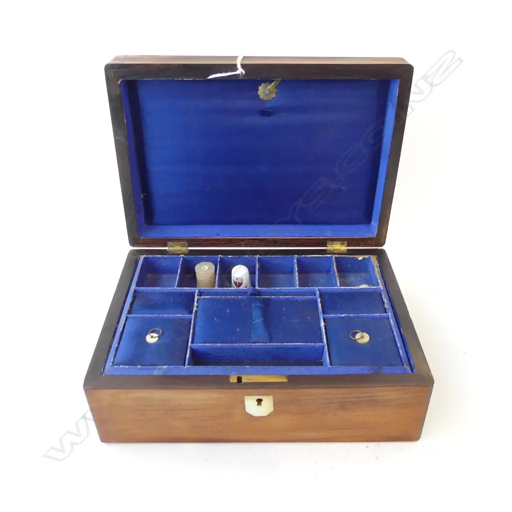 ANTIQUE SEWING BOX W.250mm Image 1++