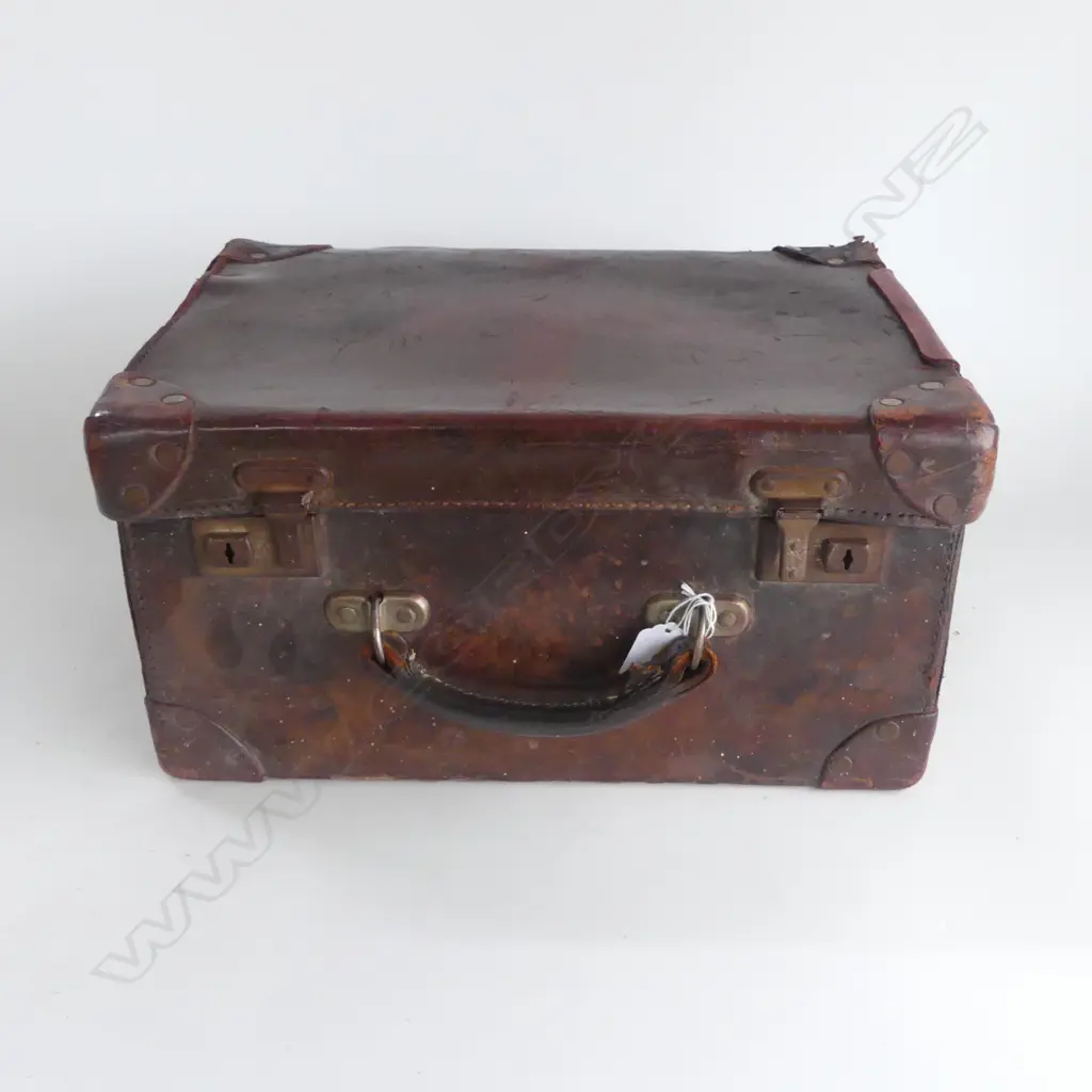 VINTAGE LEATHER DOCTORS CASE WITH CONTANTS H260 L360MM Image 1++