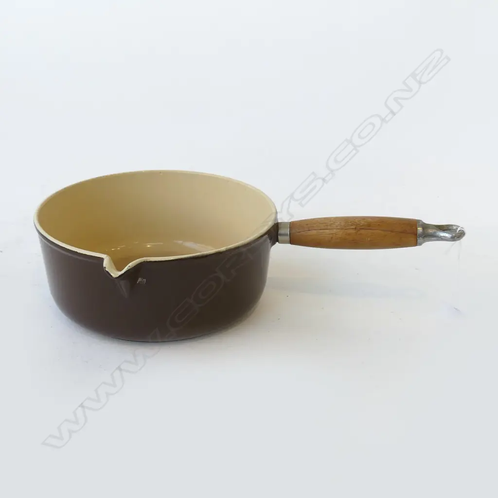 VINTAGE LE CRUESET PAN #22 220mm dia Image 1++