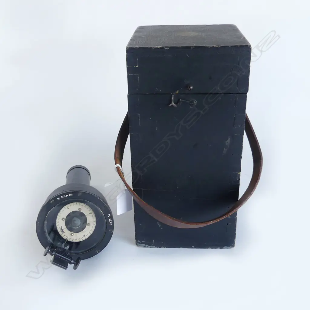 CASED HAND HELD COMPASS  H275MM Image 1++