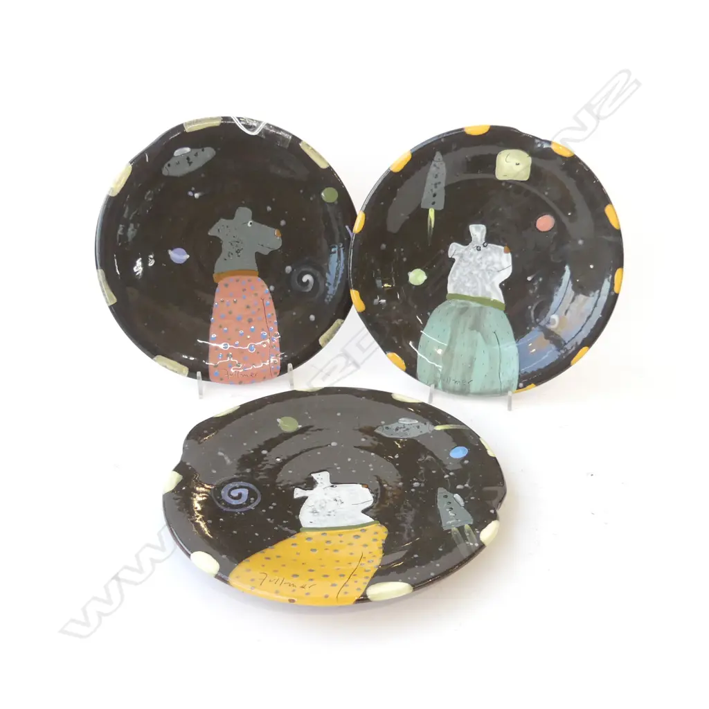 3 STEVE FULLMER PLATES, DOGS IN SPACE 215mm dia Image 1++