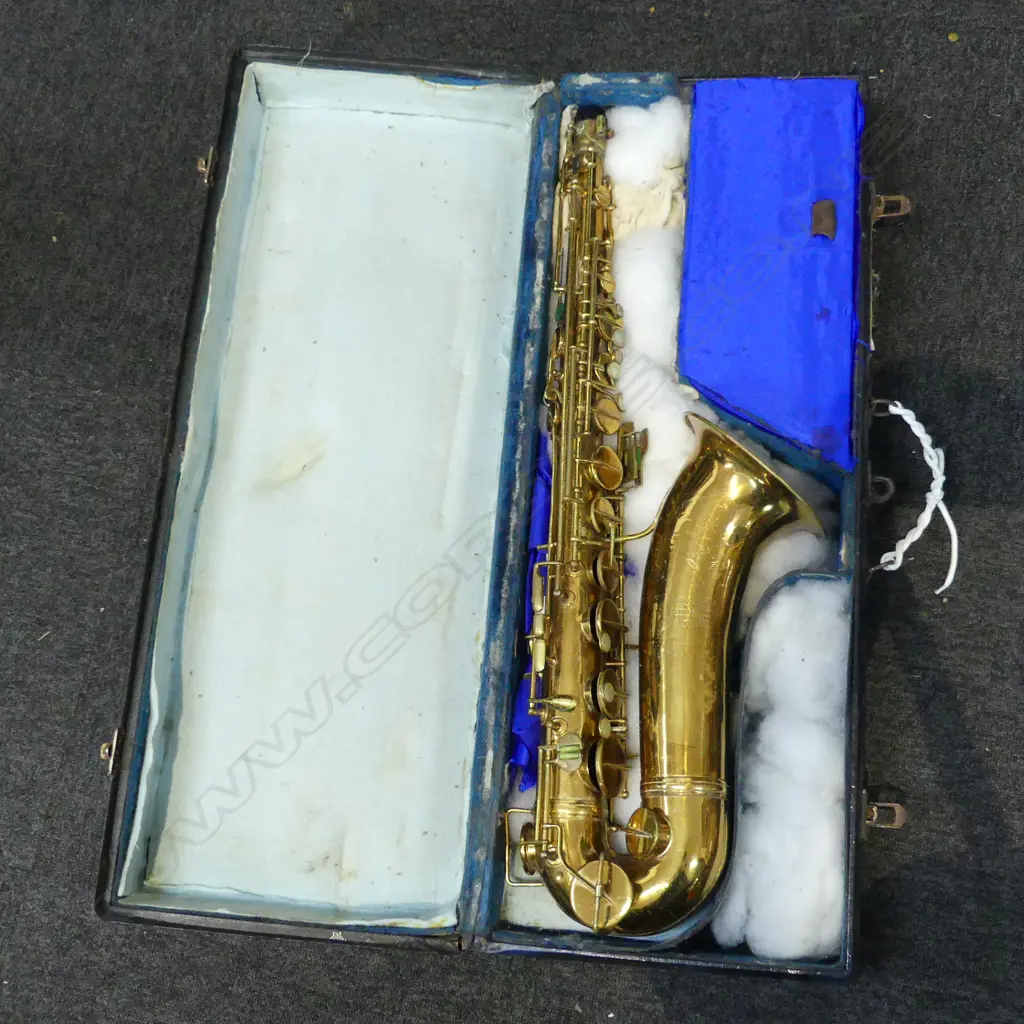 1930s HAWKES & SON ALTO SAXOPHONE, CASED Image 1++